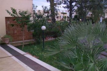 Monolocale con giardino e terrazzo Aci Castello