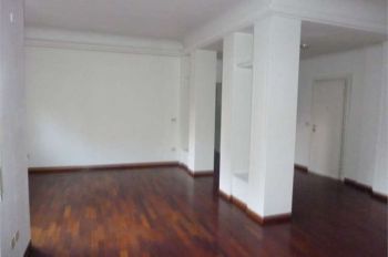Appartamento con garage e balcone Roma