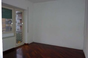 Appartamento con garage e balcone Roma