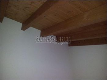Trilocale con balcone e garage Zona corte grande