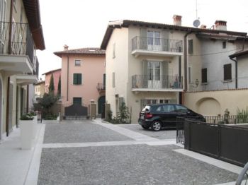 Trilocale con giardino e posto auto - Terrazza