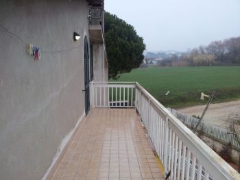 Appartamento arredato con terrazzo Centro - Altre fotografie