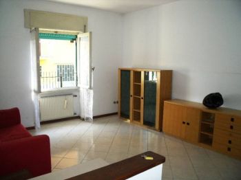 Appartamento con balcone Lat. viale dante - Altre fotografie