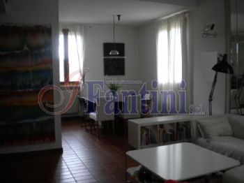 Appartamento arredato con posto auto - Altre fotografie