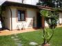 Villa a schiera arredata con giardino