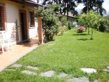 Villa a schiera arredata con giardino - Altre fotografie