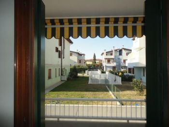 Bilocale con posto auto e terrazzo Foss� - centro