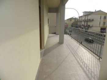 Casa con terrazzo e garage Arezzo - Altre fotografie