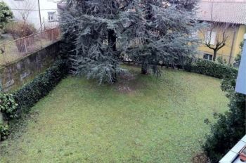 Appartamento con garage e balcone Lora