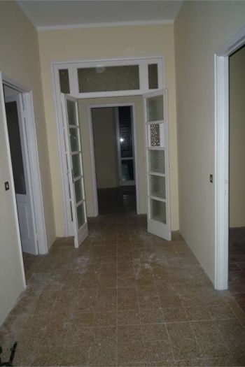 Casa con balcone Stazione treni