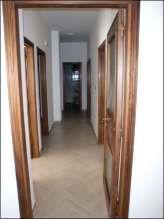Appartamento con posto auto e balcone