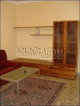 Appartamento arredato con balcone Centro storico