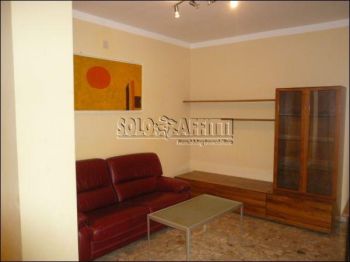 Appartamento arredato con balcone Centro storico