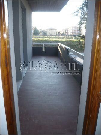 Appartamento con posto auto e balcone