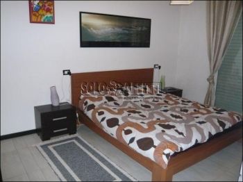 Trilocale arredato con garage Viserba monte