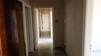 Casa con balcone e posto auto Mazzini