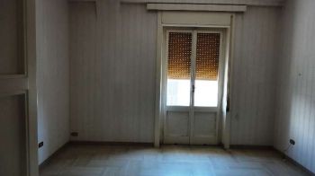 Casa con balcone e posto auto Mazzini
