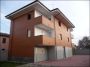 Casa con balcone e garage Pernate