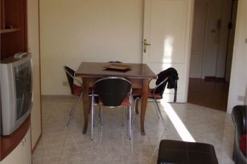 Appartamento arredato con balcone Centrale