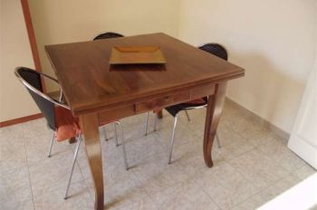 Appartamento arredato con balcone Centrale