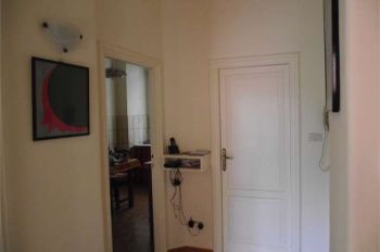 Appartamento arredato con balcone Centrale