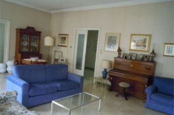 Casa con aria condizionata e balcone