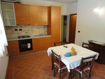 Monolocale arredato con terrazzo Pistoia sud