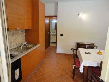 Monolocale arredato con terrazzo Pistoia sud