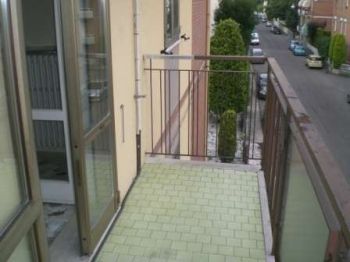 Casa con aria condizionata e balcone