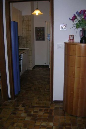 Casa arredata con terrazzo Loano