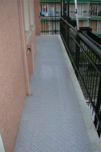 Casa con balcone Loano