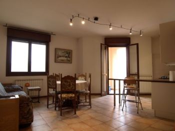 Appartamento arredato con balcone Castello Di Serravalle
