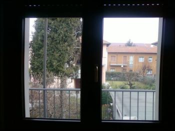 Casa con balcone e garage Garbagnate Milanese
