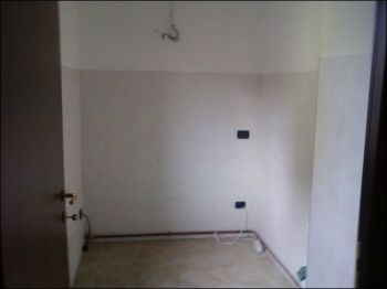 Casa con balcone e garage Garbagnate Milanese