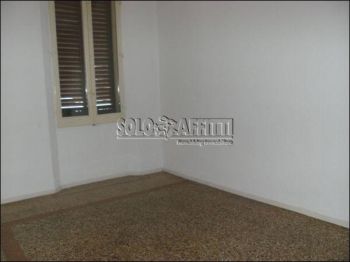 Appartamento da ristrutturare con balcone