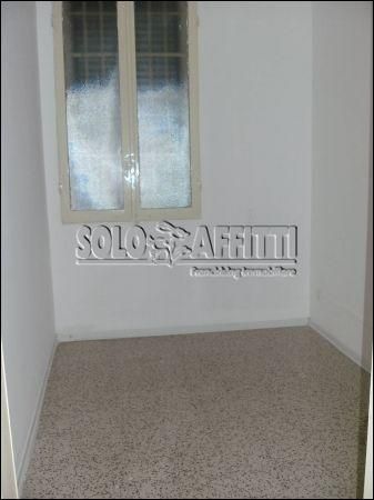Appartamento da ristrutturare con balcone