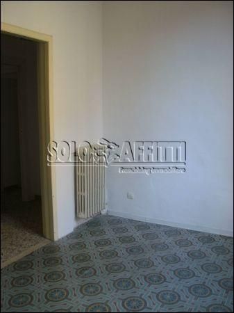 Appartamento da ristrutturare con balcone