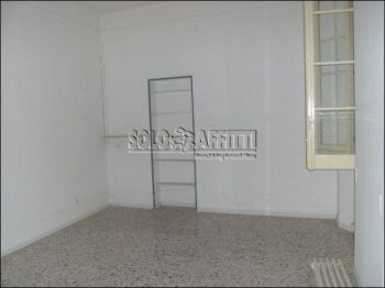 Appartamento da ristrutturare con balcone