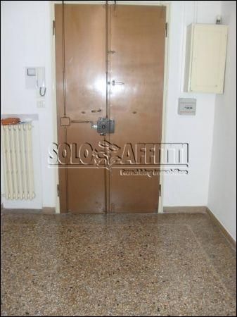 Appartamento da ristrutturare con balcone