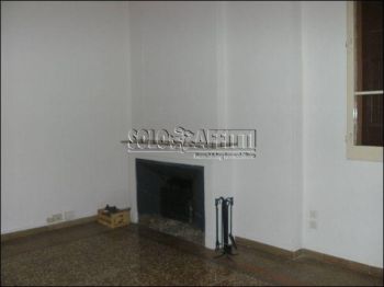 Appartamento da ristrutturare con balcone