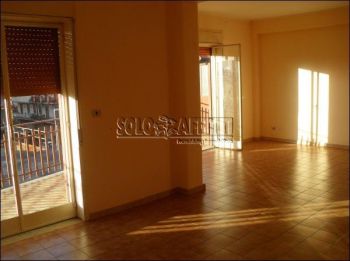 Trilocale con garage e balcone Belpasso