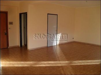 Trilocale con garage e balcone Belpasso