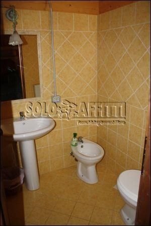 Monolocale arredato con posto auto Borgo rivo