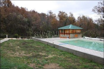 Monolocale arredato con posto auto Borgo rivo