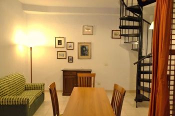Appartamento arredato con balcone Centro