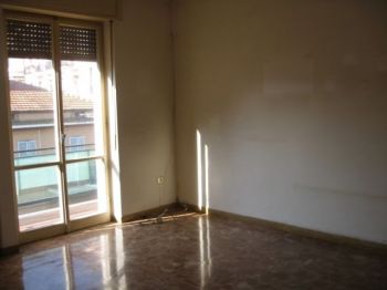 Casa con balcone Zona nord