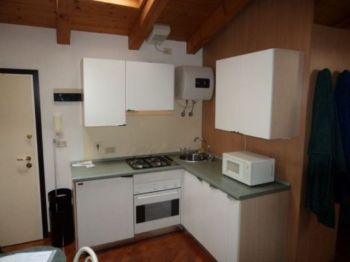 Appartamento arredato con terrazzo Centro - Altre fotografie