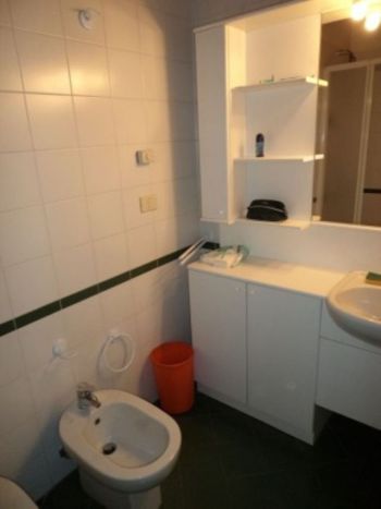 Appartamento arredato con terrazzo Centro - Altre fotografie