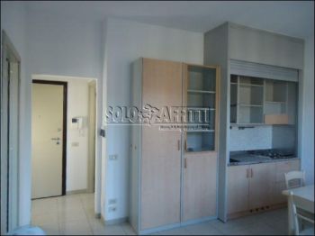Appartamento arredato con posto auto