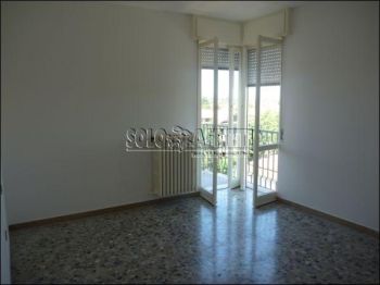 Casa con garage e balcone San Giorgio Su Legnano